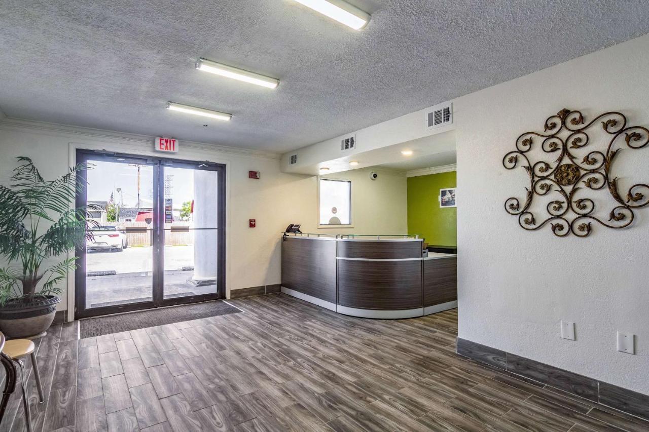 Studio 6 Pensacola, Fl Ferry Pass エクステリア 写真